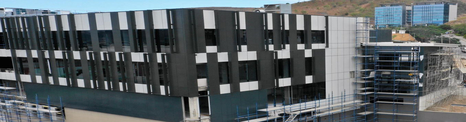 Façade en verre de mur rideau