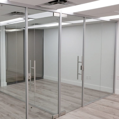 Séparations en verre Frameless de porte de pivot de ressort de plancher avec le verre isolé ultra clair