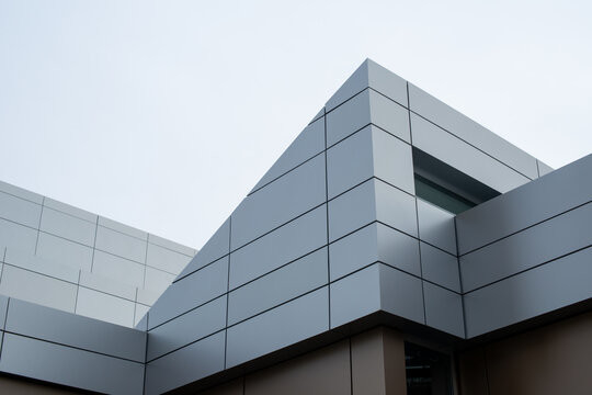 Le revêtement en aluminium d'ACM ACP panneau la feuille de construction décorative d'écran en métal de façade