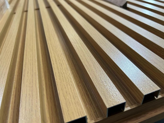 Finition bois Grains de bois Finition aluminium Ardoises moderne Pour le garage