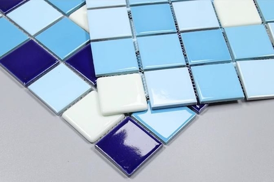 Porcelaine vitrée carré de style classique Brillant dans le noir Carreaux pour piscines
