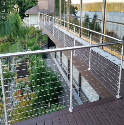 Balustrade d'escalier en aluminium montée au sol avec une épaisseur de verre de 8 mm à 17,5 mm