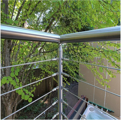 Balustrade d'escalier en aluminium montée au sol avec une épaisseur de verre de 8 mm à 17,5 mm