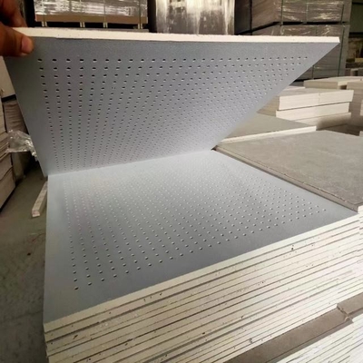Conductivité thermique 0,16 W/MK et carreaux de plafond flexibles pour la décoration intérieure