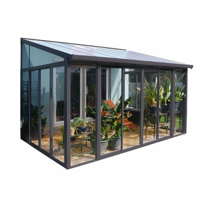 Le toit polygone moulé dans le jardin d'hiver maison en verre avec surface lisse et verre trempé
