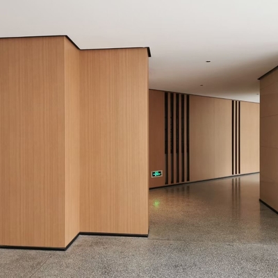 4 mm revêtement en PVDF 1220x2440 mm Panneau composite en aluminium de couleur grain de bois ACP ACM