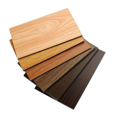 4 mm revêtement en PVDF 1220x2440 mm Panneau composite en aluminium de couleur grain de bois ACP ACM