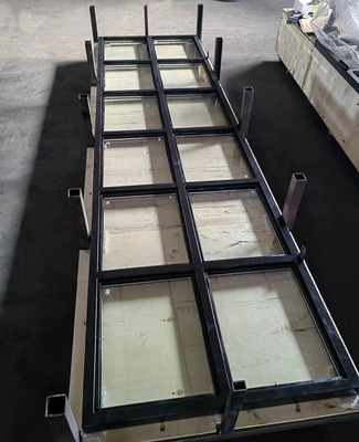 Des fenêtres en verre d'aluminium résistant aux intempéries à prix abordable / portes en acier résistant au feu avec une installation facile