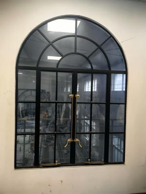 Des fenêtres en verre d'aluminium résistant aux intempéries à prix abordable / portes en acier résistant au feu avec une installation facile