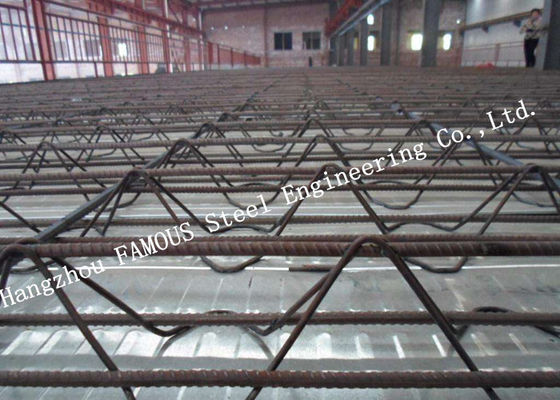 Le Decking galvanisé HRB500E de plancher en métal de 11.8m a renforcé la botte de barre d'acier, Decking concret de plancher de 0.5mm