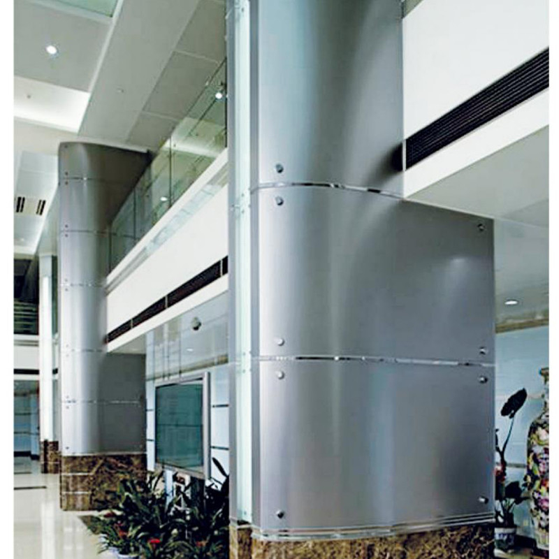 Le revêtement de colonne en aluminium coloré est un revêtement de mur extérieur en aluminium métallique moderne.