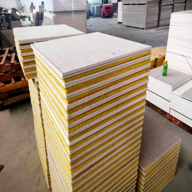 Plafonds en gypse à vis de fixation Résistance au feu Classe A 9,5 kg/m2 Plafonds artistiques