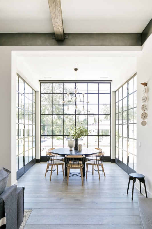 Améliorez le style de votre maison avec notre matériel pour fenêtres et portes en acier